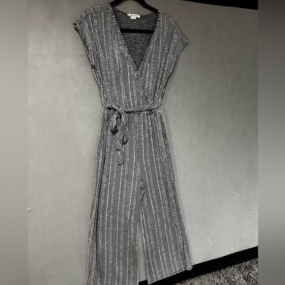 Caution To The Wind Pants - Jumpsuit by caution to the wind size small.